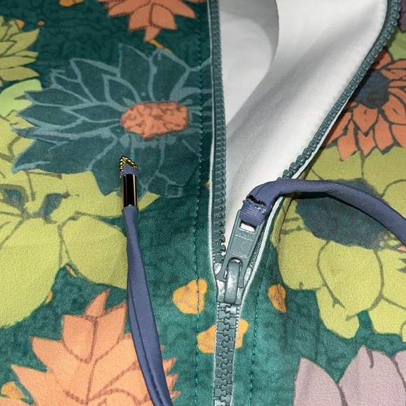 Seea Gaviotas Surf Suit Mirage Floral Medium - Picture 9 of 11